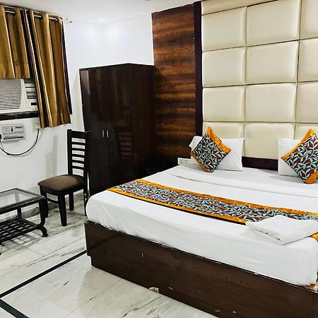 Hotel Marina Near Igi Airport Delhi New Delhi Exterior photo