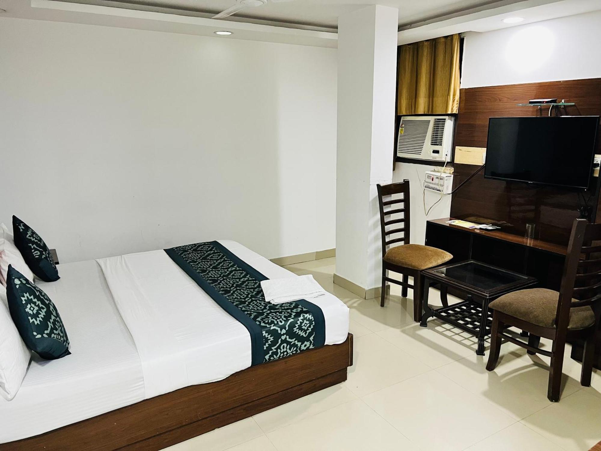 Hotel Marina Near Igi Airport Delhi New Delhi Exterior photo